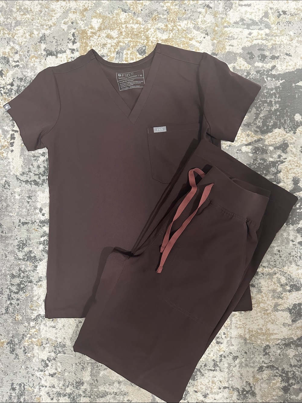 Figs espresso set Catarina top xs and Isabel wide leg bottoms s tall